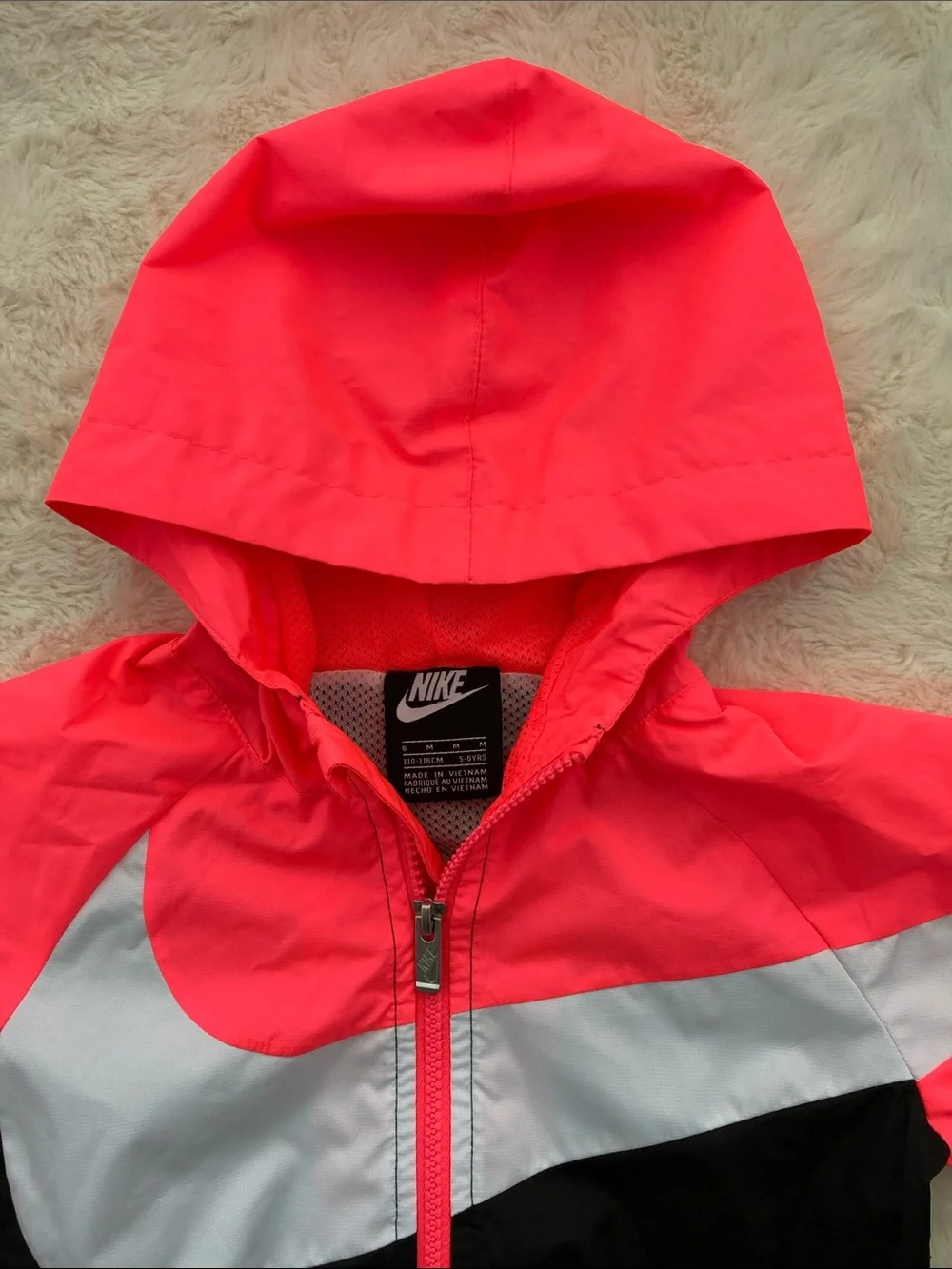 SALE! 50% Off Nike Kids' Pink and Black Hooded Windbreaker Jacket Size M (5-6)